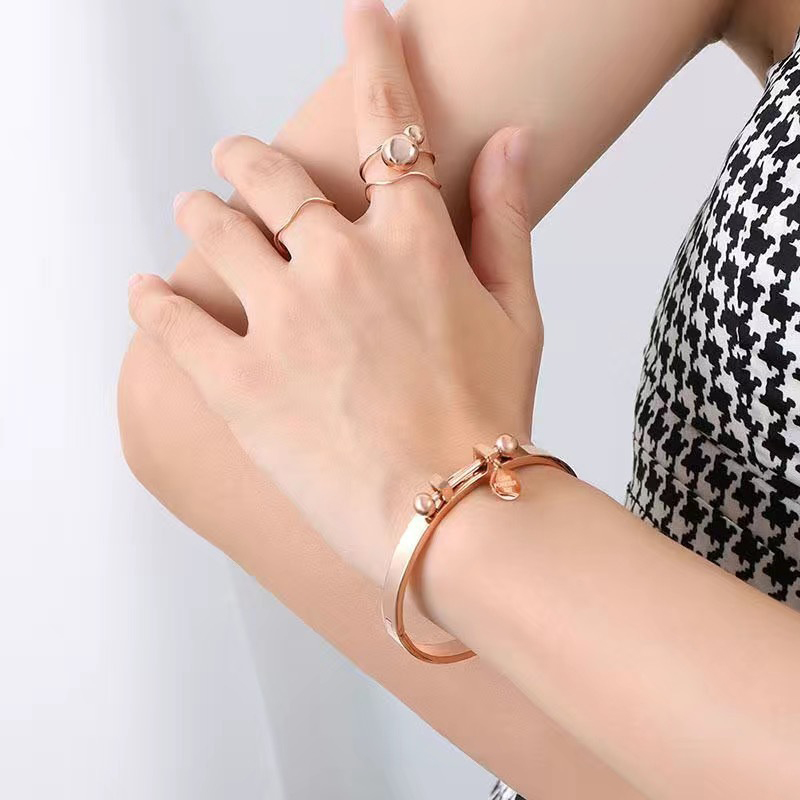 Body Jewelry Websites - Sexy Mature Lock Decorative Stainless Steel
